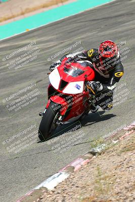 media/Oct-15-2022-TrackXperience (Sat) [[8f70b8b0be]]/Group 2/session 4 turn 1/